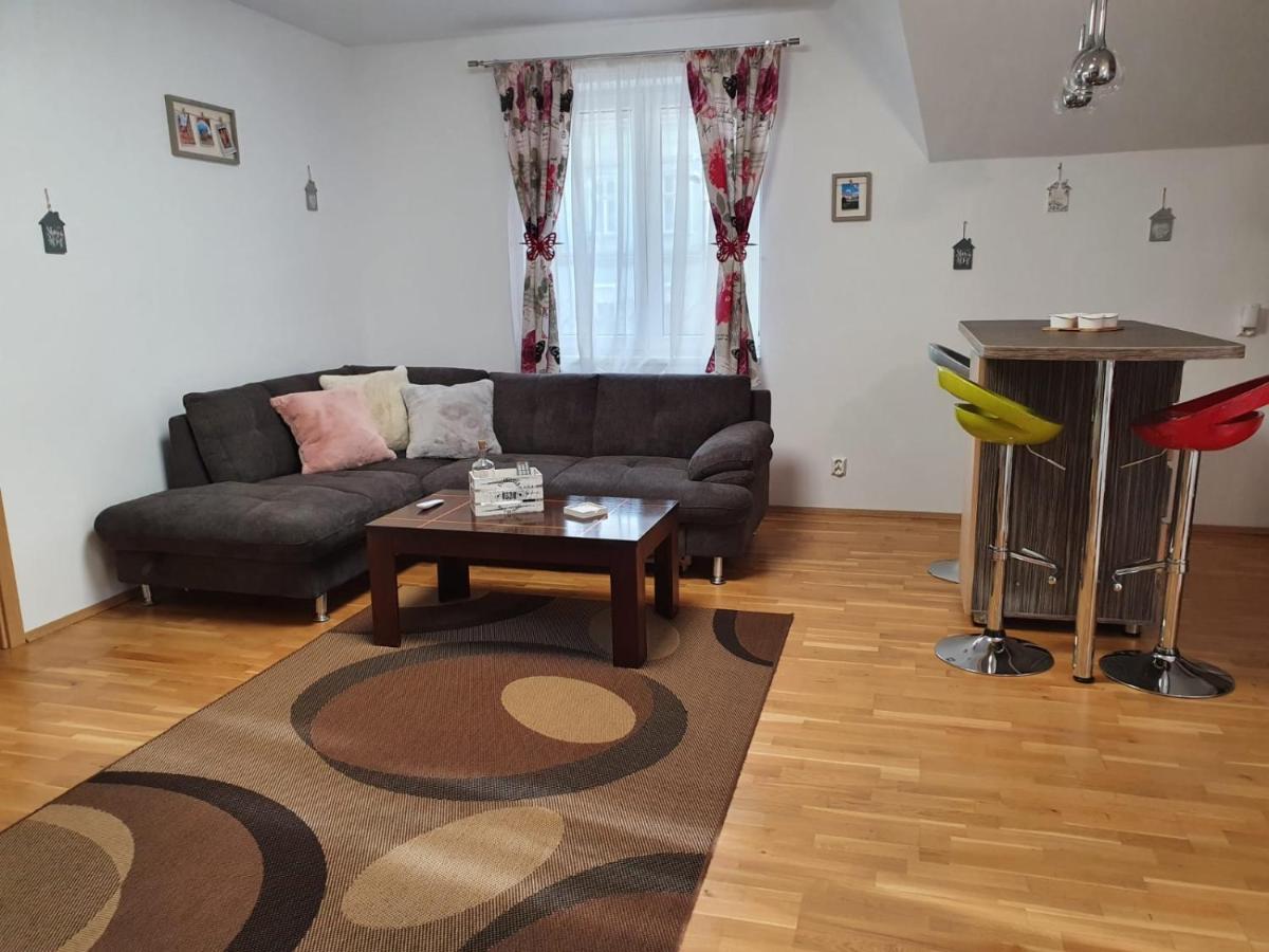 Smiley Apartment Sibiu Eksteriør billede