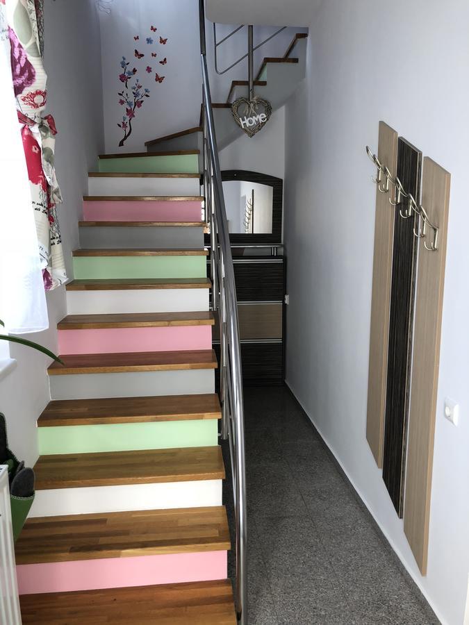 Smiley Apartment Sibiu Eksteriør billede